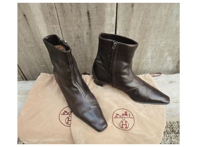 Stivaletti Hermès in pelle marrone scuro - vista 7
