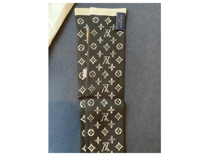 Louis Vuitton Seiden Schals Schwarz - Ansicht 7