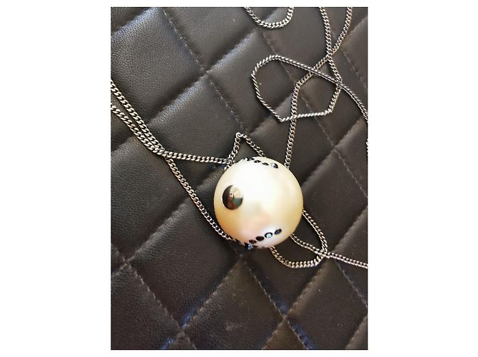 Coco Crush Collana Chanel Parade in metallo nero con perla e strass - vista 8