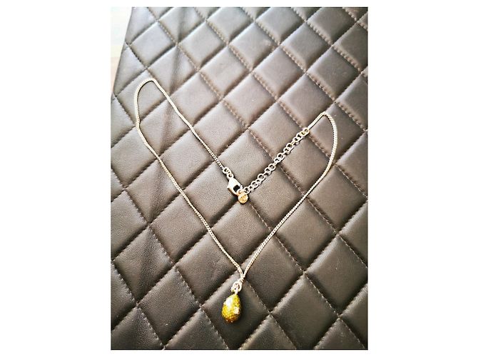 Collana Chanel con Pendente Oliva Metallo Verde Oliva - vista 12