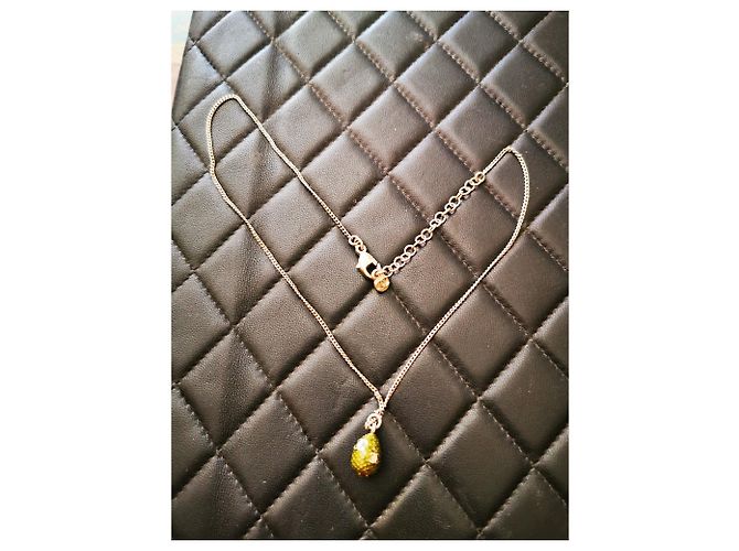 Collana Chanel con Pendente Oliva Metallo Verde Oliva - vista 14