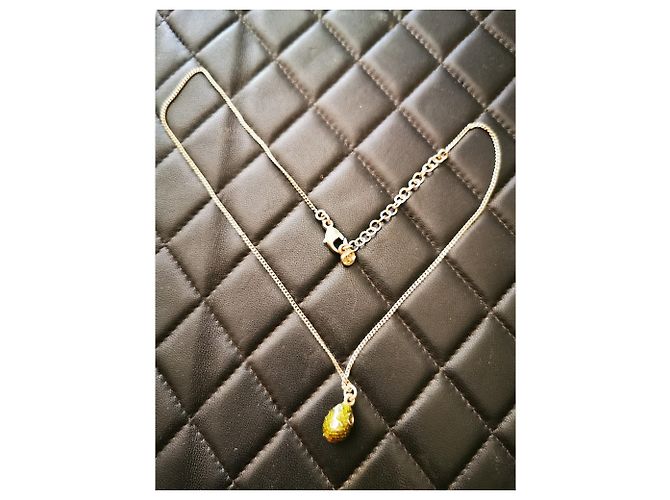 Collana Chanel con Pendente Oliva Metallo Verde Oliva - vista 17