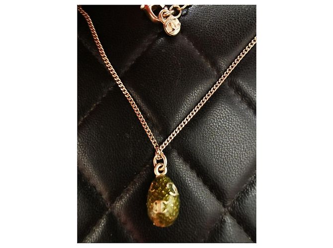 Collana Chanel con Pendente Oliva Metallo Verde Oliva - vista 19