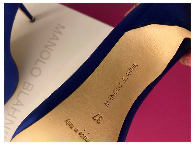 Manolo Blahnik Décolleté a punta in raso - vista 5