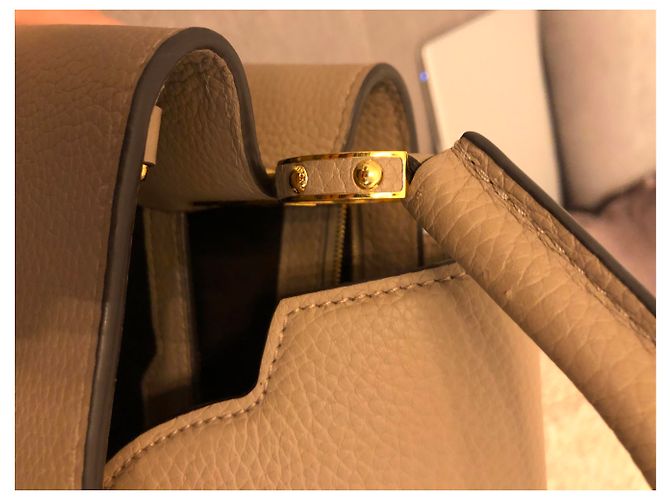 Louis Vuitton Capucines BB Galet Beige - vista 12