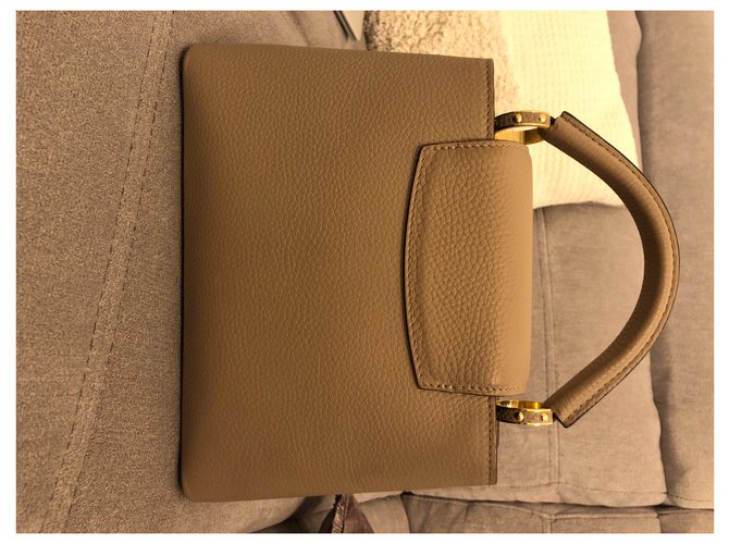Louis Vuitton Capucines BB Galet Beige - vista 6