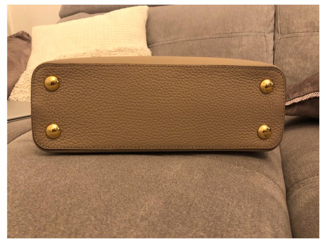 Louis Vuitton Capucines BB Galet Beige - vista 7