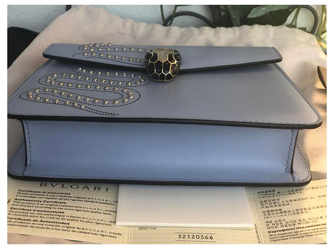 Bulgari Serpenti Forever Umhängetasche hellblaues Kalbsleder - Ansicht 2