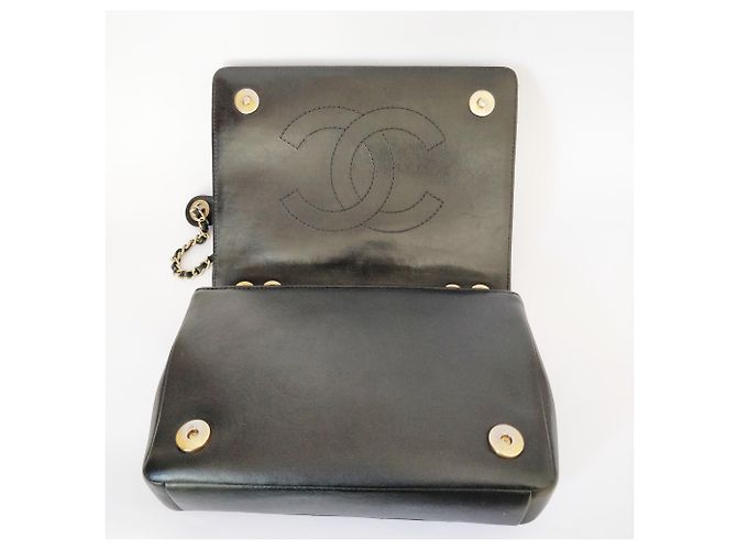 Chanel Schwarze Umhängetasche - Ansicht 2