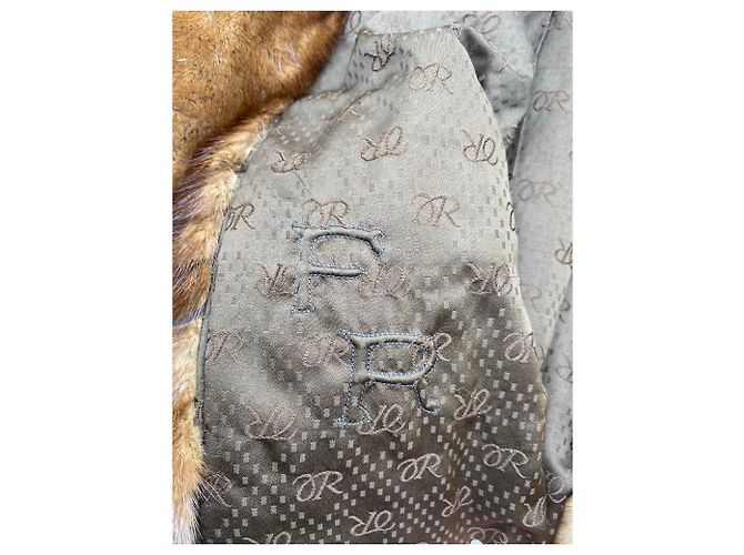 Revillon Abrigos, Ropa de calle Castaño - vista 11
