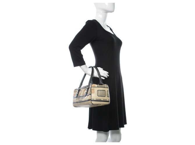 Boy Borsa Boston CHANEL Graffiti Le Train Nero - vista 2
