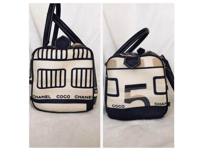 Boy Borsa Boston CHANEL Graffiti Le Train Nero - vista 4