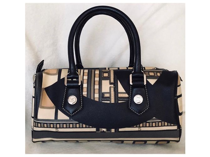 Boy Borsa Boston CHANEL Graffiti Le Train Nero - vista 7