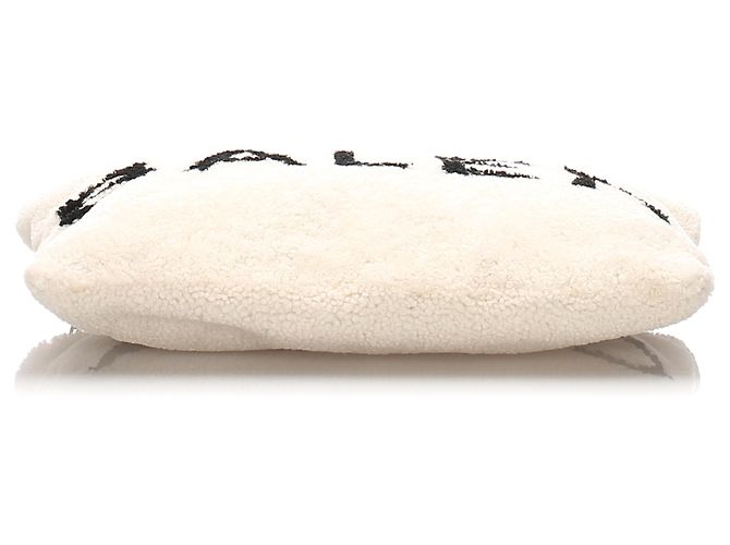 Balenciaga White Shearling Logo Clutch Bag - vista 4