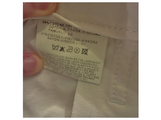 Diesel-Shorts mit Ladedetails. Perlbeige Farbe. - Ansicht 10