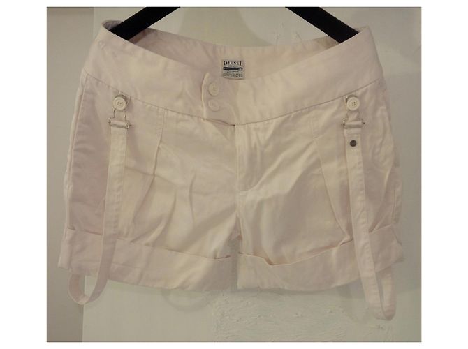 Diesel-Shorts mit Ladedetails. Perlbeige Farbe. - Ansicht 5