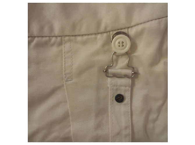 Diesel-Shorts mit Ladedetails. Perlbeige Farbe. - Ansicht 8