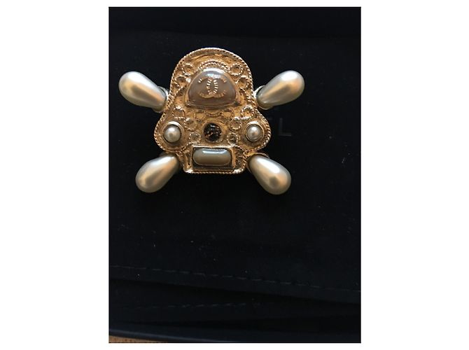 Spilla Chanel Oro in Metallo e Perle D'oro - vista 4