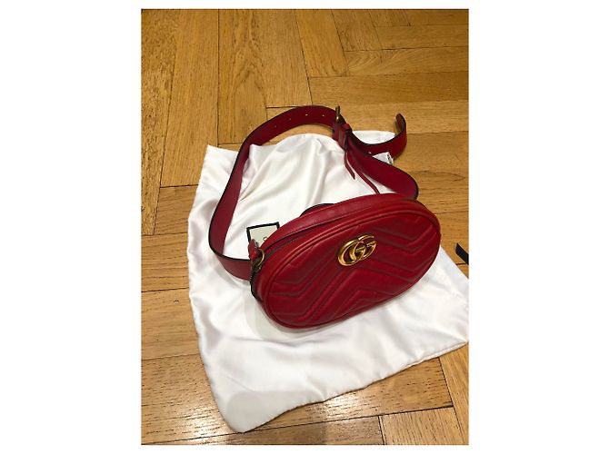 Cinturón Gucci Marmont con Bolsillo Rojo Roja - vista 3