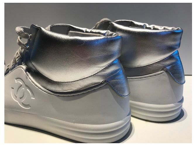 Sneakers Chanel bianche e argento, taille 40. Eccellente stato . Bianco - vista 7