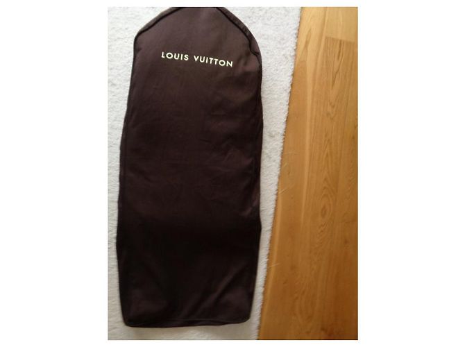 Louis Vuitton Gabardinas Púrpura - vista 16