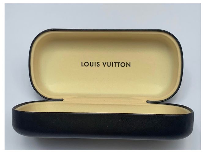 Louis Vuitton Occhiali da sole Desmayo viola cat eye Porpora - vista 9
