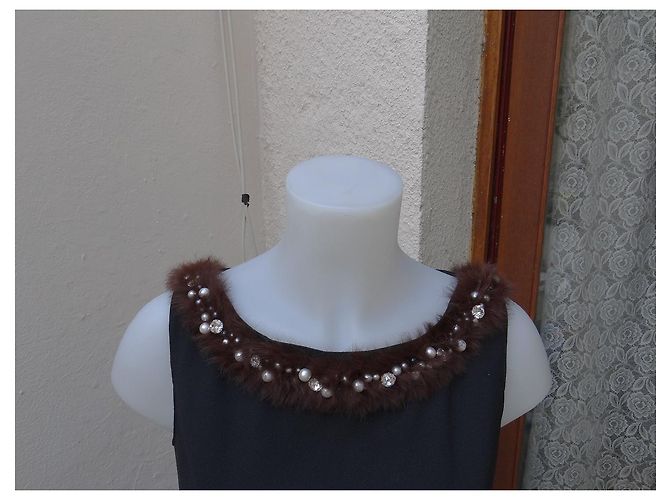 Vestido Blumarine de seda preto com bordado de pérolas e pele de coelho - vista 3