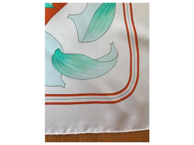 Sciarpa di seta Hermès Verde Arancione Gialla Blu Giallo Bianco sporco Blu chiaro - vista 6