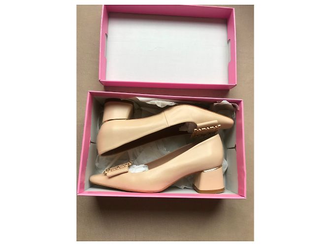 Autre Marque Décolleté Roberto Botella in pelle beige 38 - vista 2