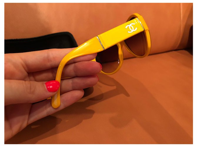 Chanel Gafas de sol Amarillo - vista 3