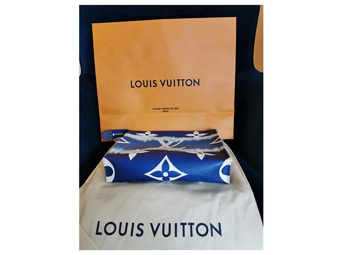 Louis Vuitton LV Toiletry Escale nuovo Blu - vista 2