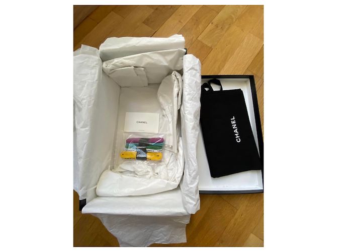 Cambon Sneakers Chanel Pharell Williams Bianco - vista 8
