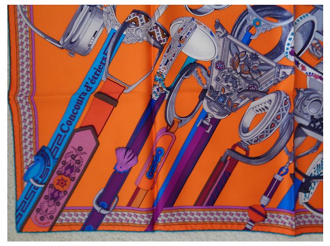 Sciarpa di seta Hermès Concours d’Etriers 90 Arancione - vista 2