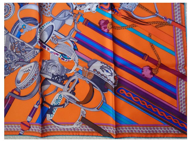 Sciarpa di seta Hermès Concours d’Etriers 90 Arancione - vista 4