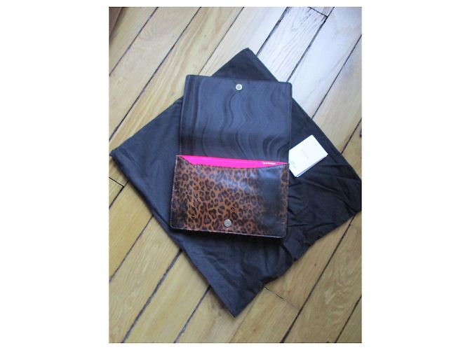 Paul Smith Cartera sobre de piel con estampado de leopardo. - vista 4