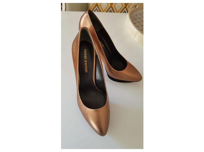 Décolleté Balmain in pelle d'agnello dorata D'oro - vista 9