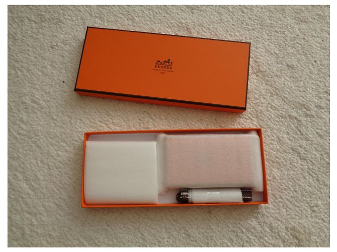 Regali VIP Hermès arancione - vista 3