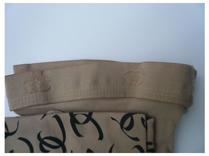 INTIMOS DE CHANEL - Medias con monograma nueva condición Beige - vista 6