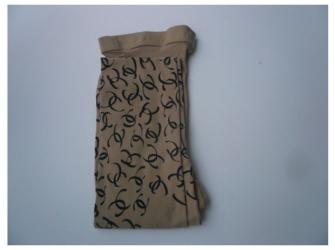 INTIMOS DE CHANEL - Medias con monograma nueva condición Beige - vista 7