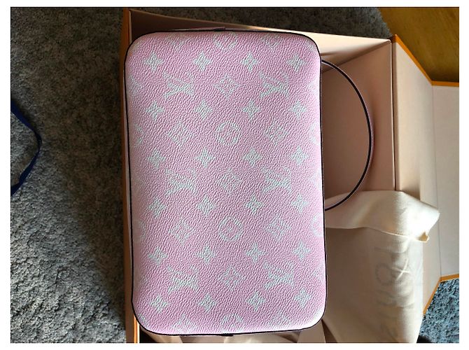 Louis Vuitton NeoNoe Escale nuovo Rosa - vista 4