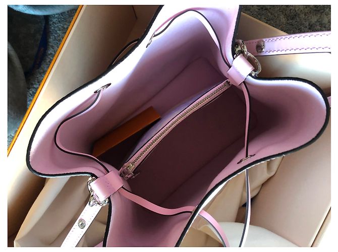 Louis Vuitton NeoNoe Escale nuovo Rosa - vista 5