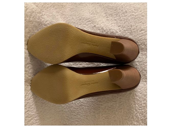 Salvatore Ferragamo Décolleté marrone lucido - vista 5