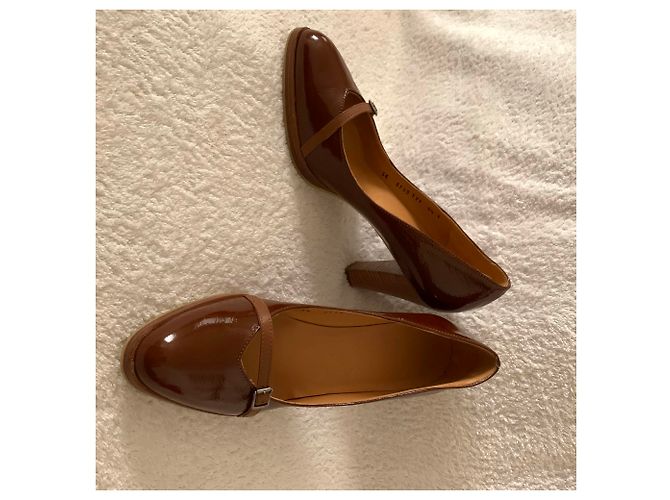 Salvatore Ferragamo Décolleté marrone lucido - vista 7