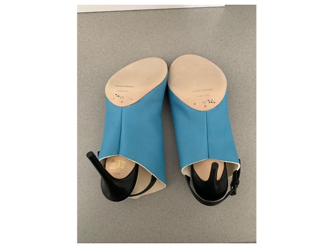 Sandali Balenciaga in pelle blu chiaro - vista 5