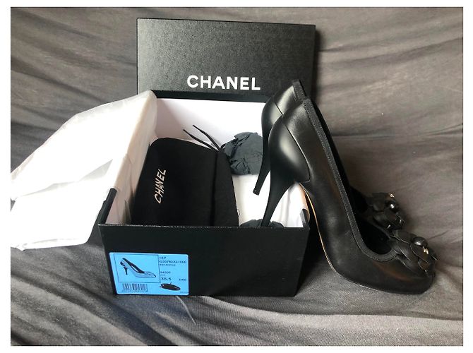 Pompe CHANEL 36.5 camelia nera Nero - vista 2