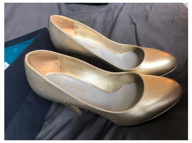 Pump Sergio Rossi Champagner Größe 36 Golden - Ansicht 4