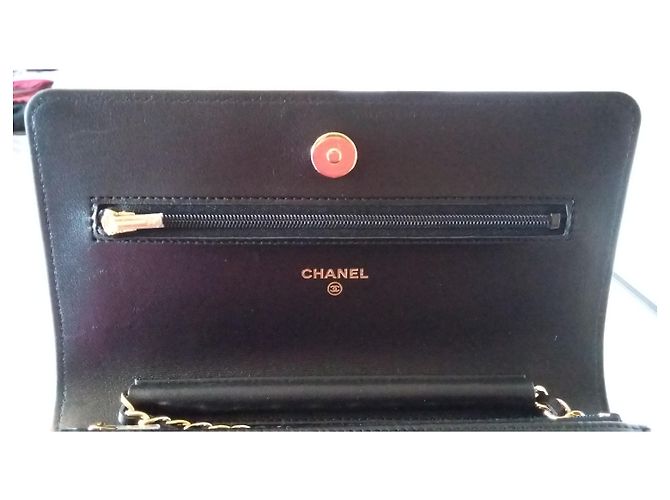 Portafoglio classico con catena. Chanel. Nero - vista 5