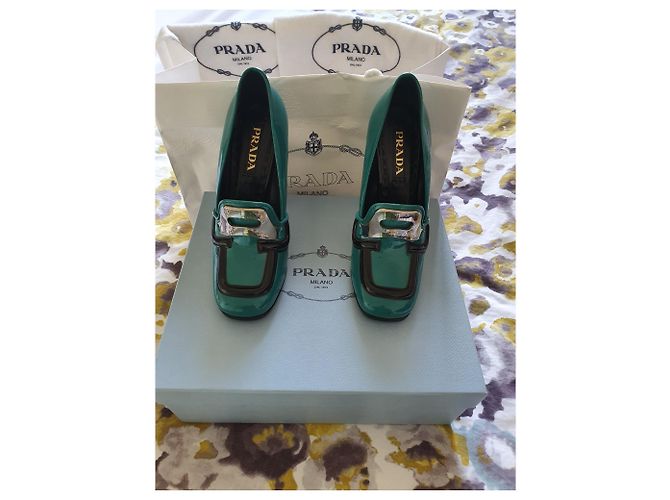 Prada Décolleté con tacco in vernice - vista 6