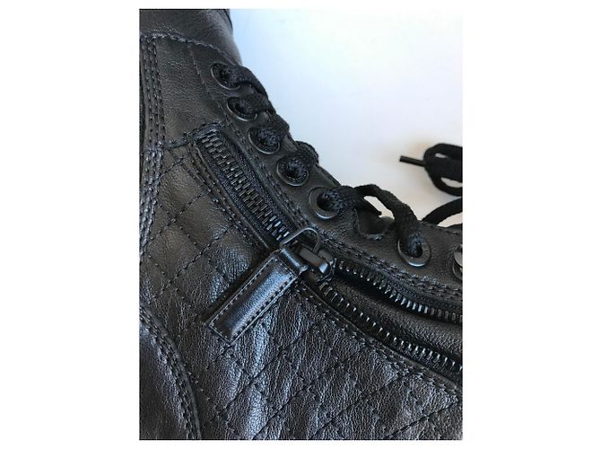 Chanel Bottes à lacets de combat noires avec boîte - vue 11