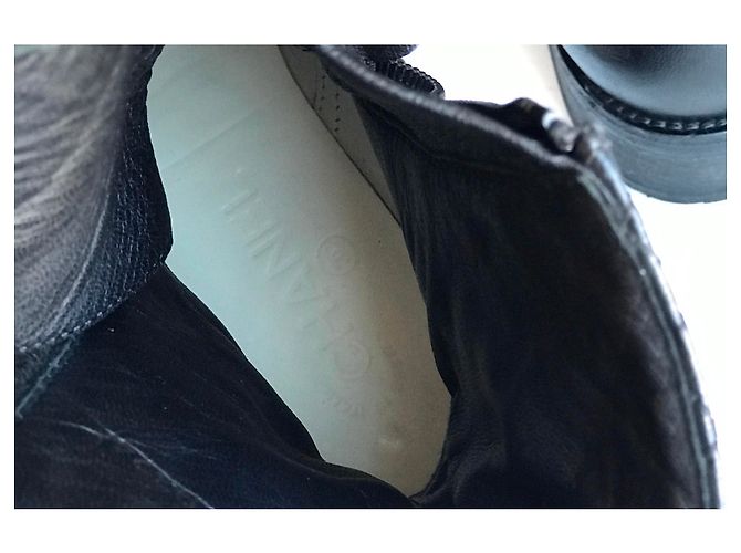 Chanel Bottes à lacets de combat noires avec boîte - vue 13